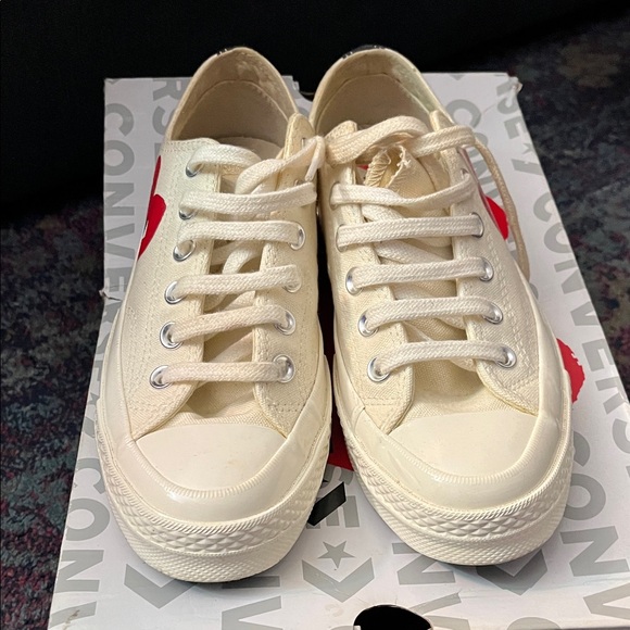 Converse x CDG Play Off-White Sneakers with Red Heart - Picture 2 of 4